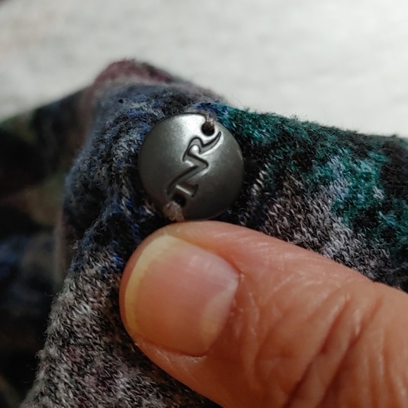 2/$30 Women's Northern Reflections Multicolor Long Sleeve Lightweight Hoodie - Picture 6 of 10